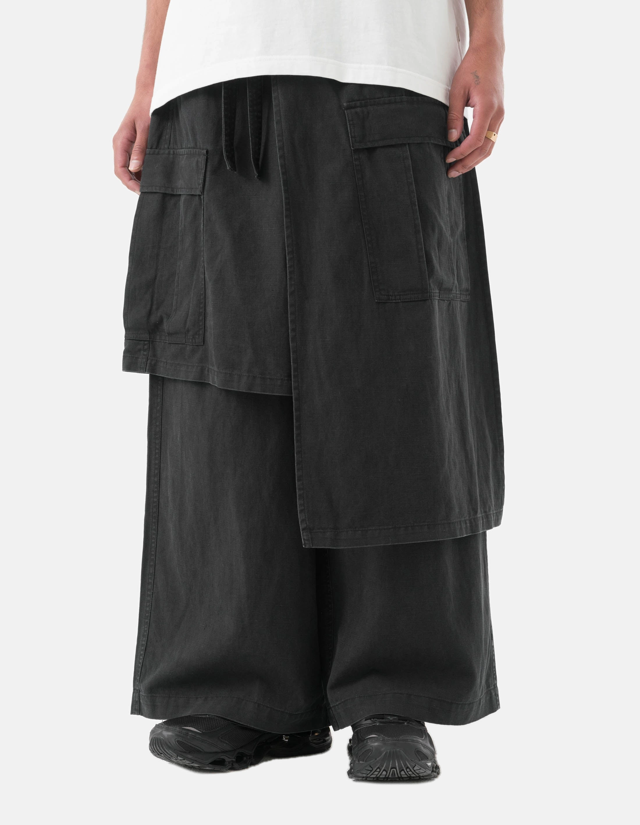 Trendy Waist 4588 Asym Cargo Hakama Pants Black