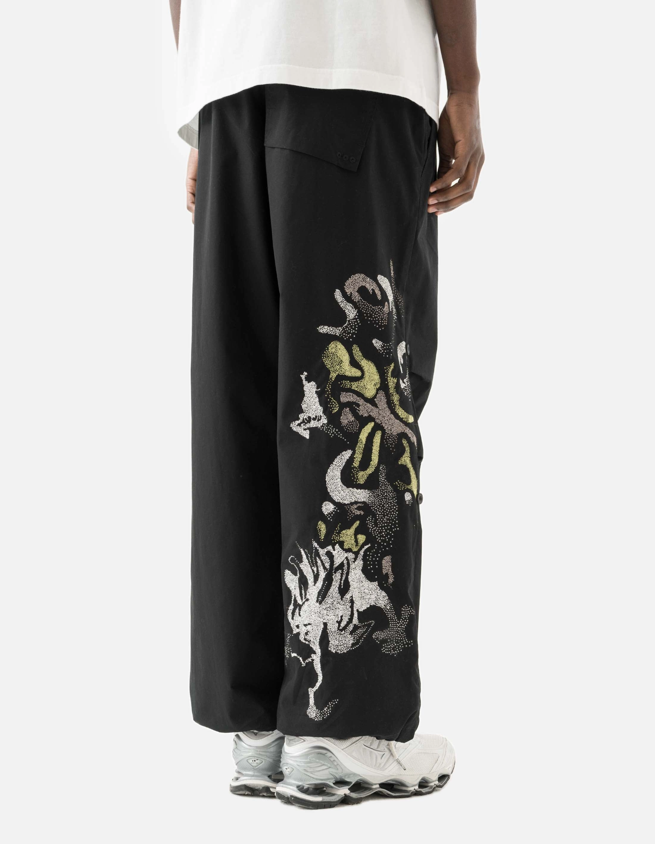 Dynamic Fit Slip Resistant 7082 Pointillist Dragon Embroidered Snopants? Black