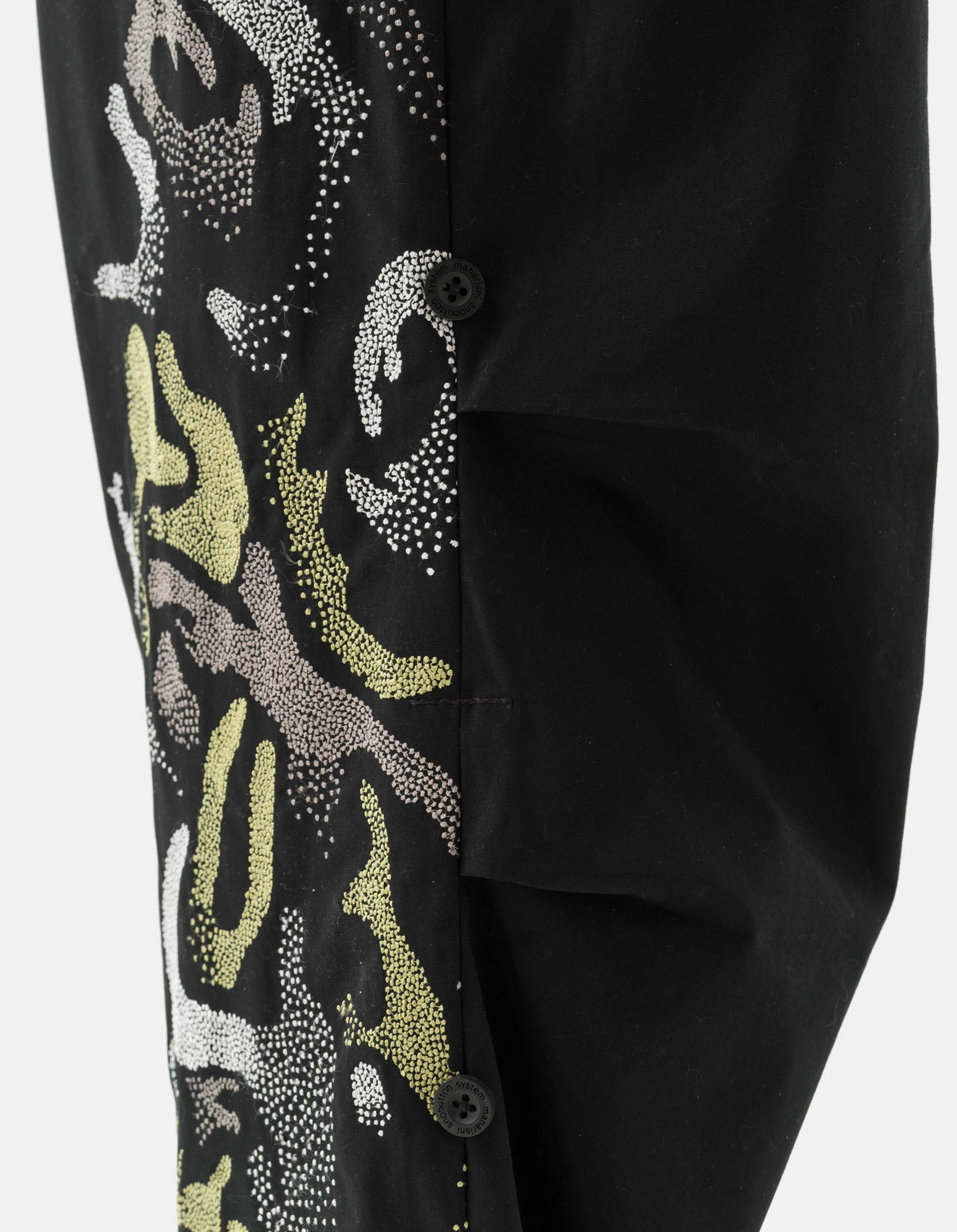 7082 Pointillist Dragon Embroidered Snopants? Black Stylish Look