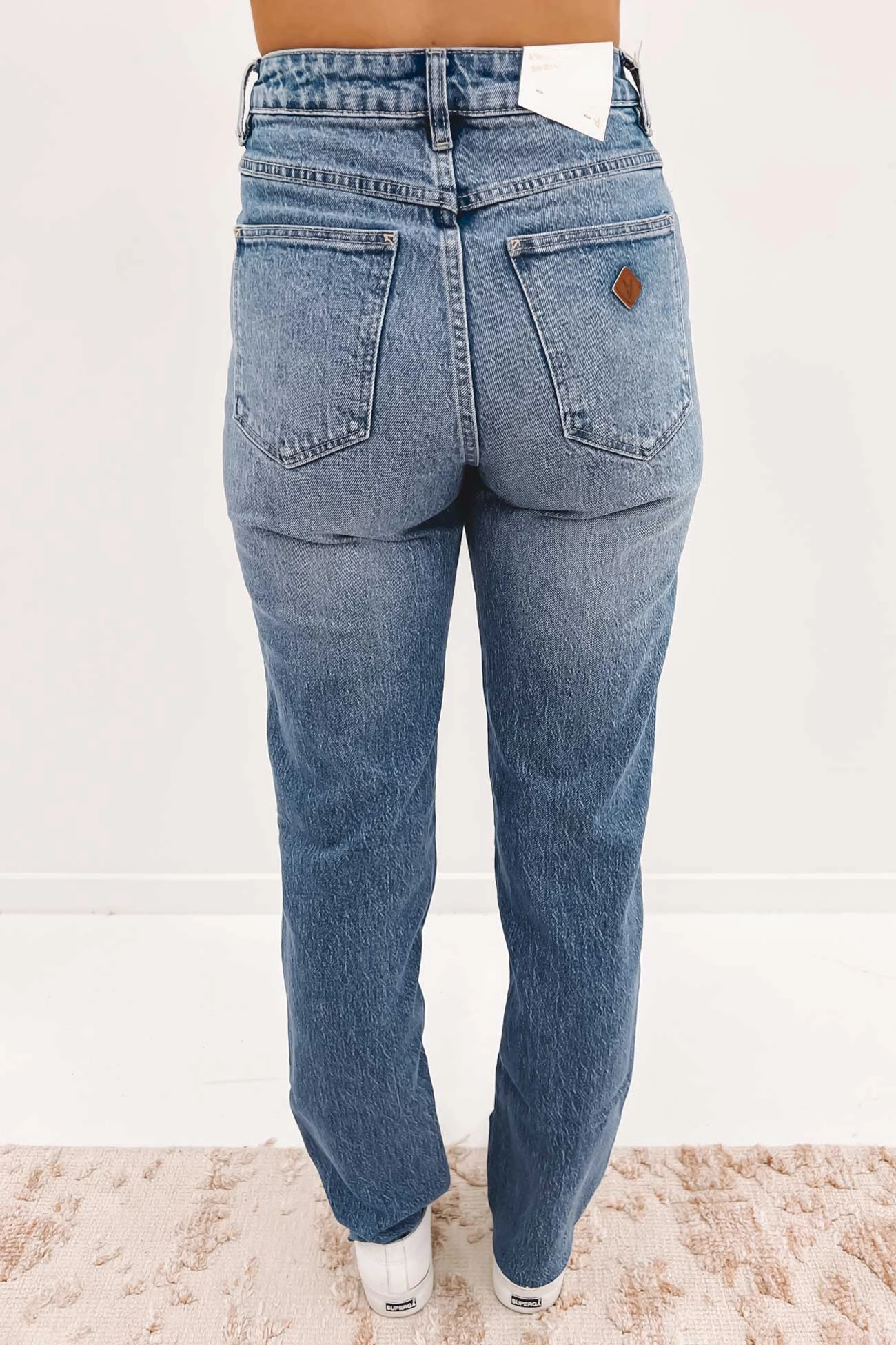 A 94 High Straight Jean Lexi Mid Blue Sporty Fit Design Stain Resistant Weave