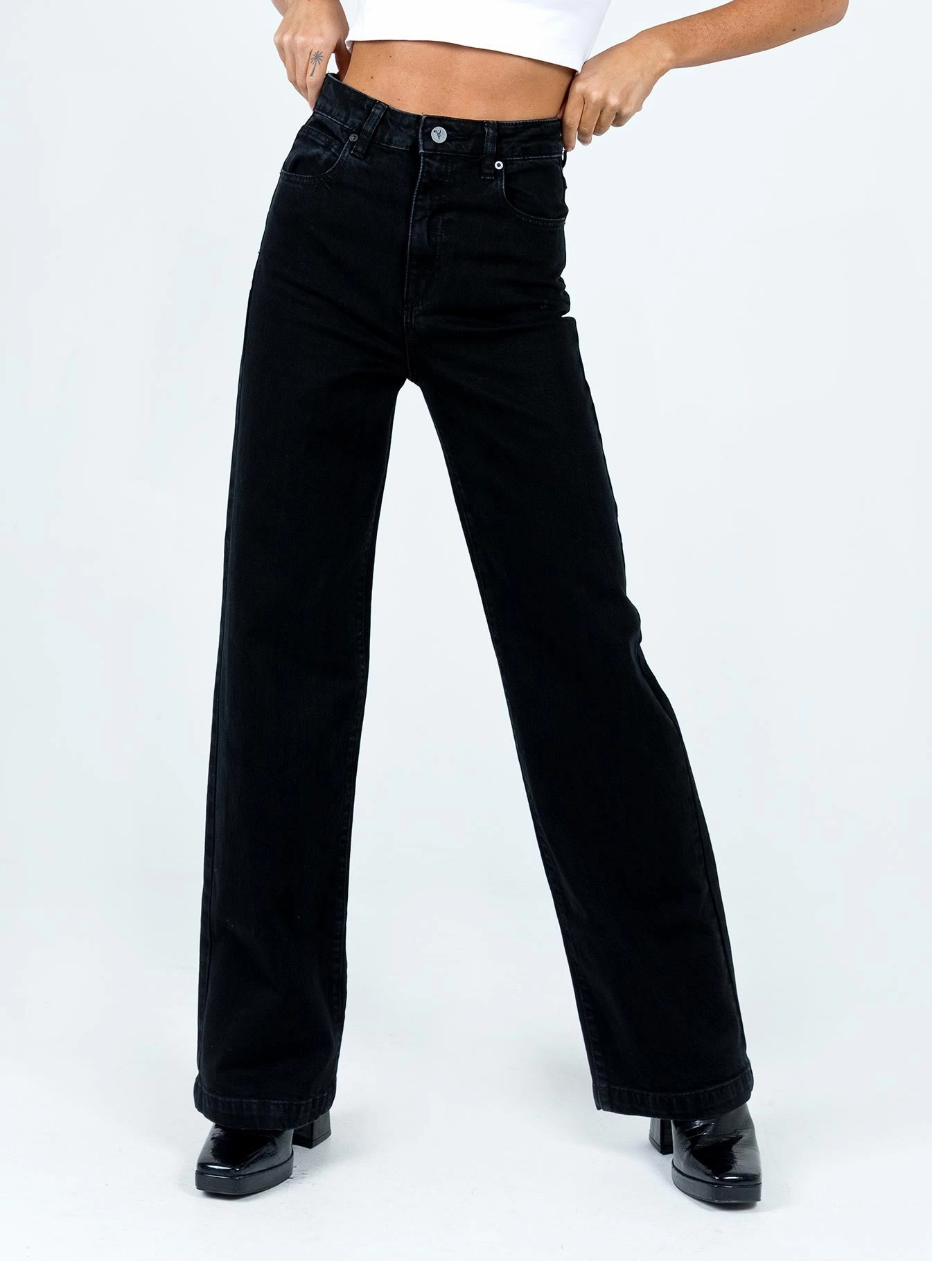 Abrand 94 High & Wide Dead Of Night Fit For Daily Style Statement