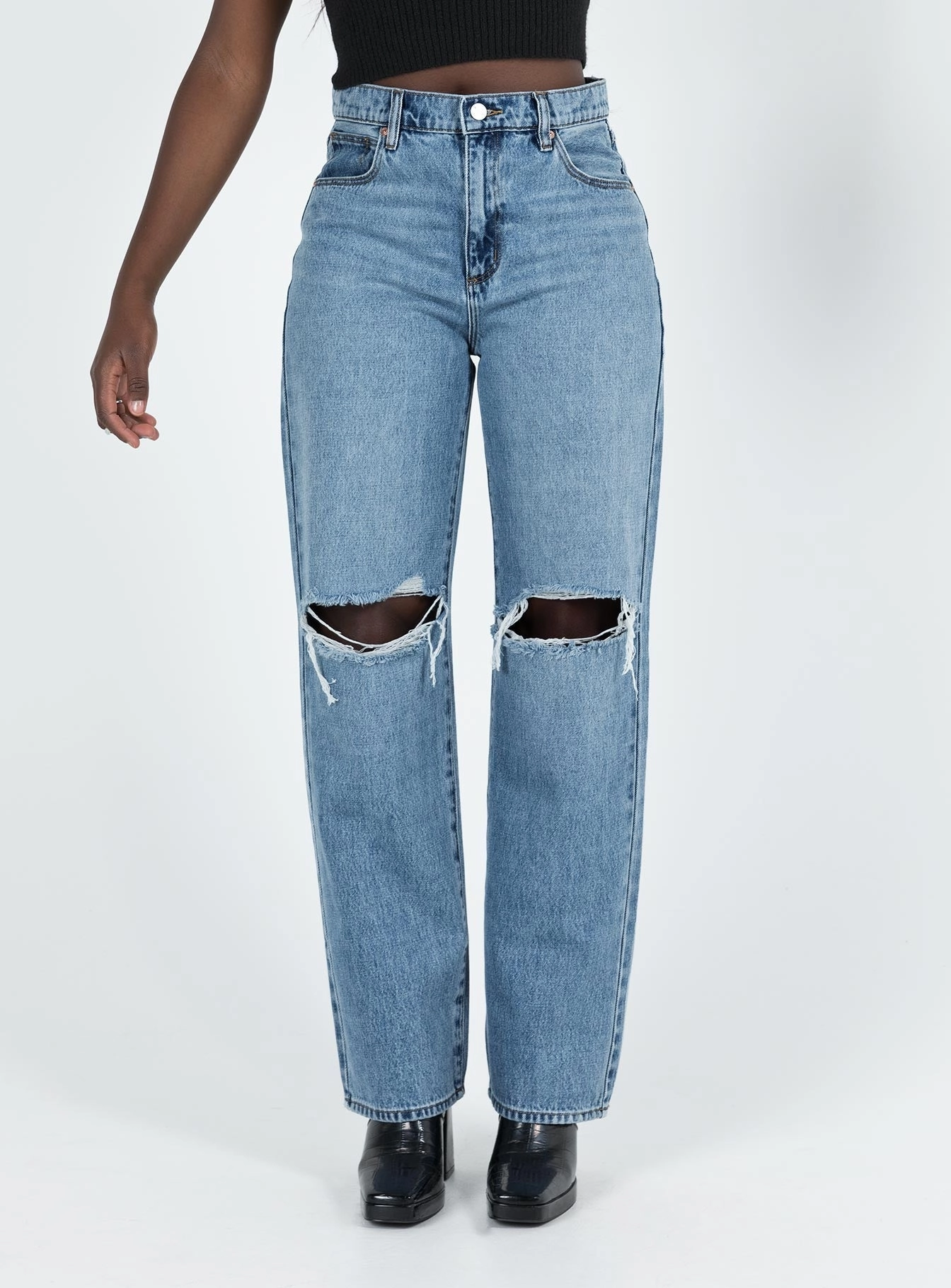 Abrand Slouch Jean Harley Rip Jeans Festival Outfit Minimalist Style