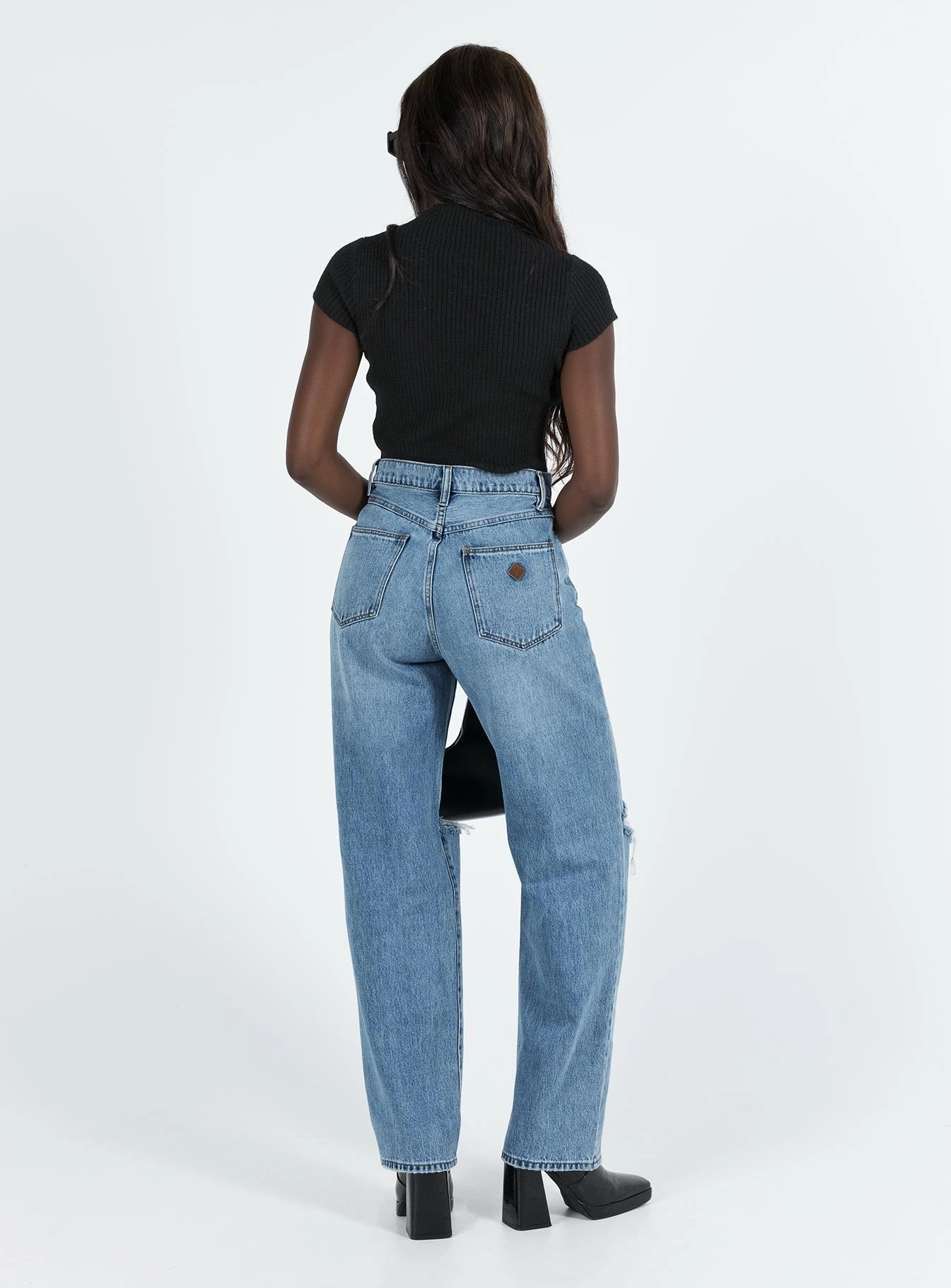 Weekend Warrior Creative Look Modern Day Out Style Abrand Slouch Jean Harley Rip Jeans