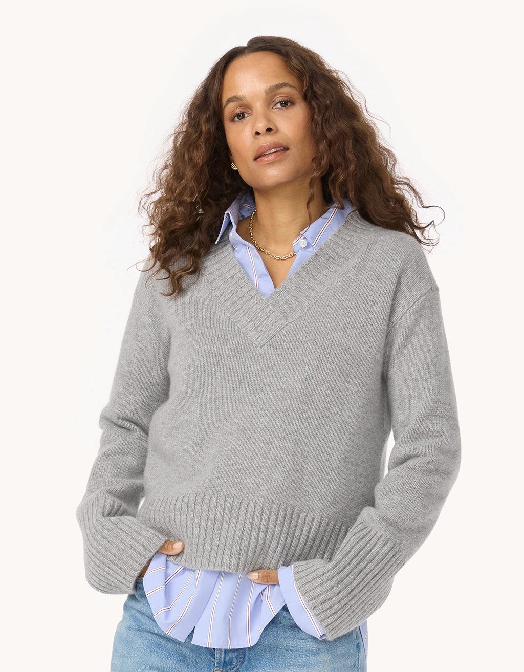 Unsubscribed Winter-Weight Cashmere V-Neck Sweater Seamless Construction Design Relaxed Wearable