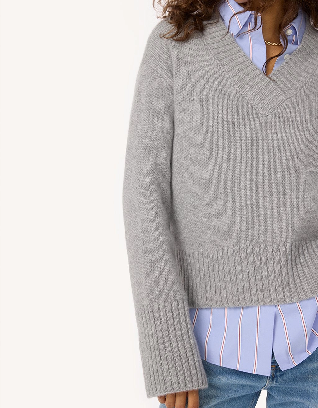 Unsubscribed Winter-Weight Cashmere V-Neck Sweater Premium Comfort
