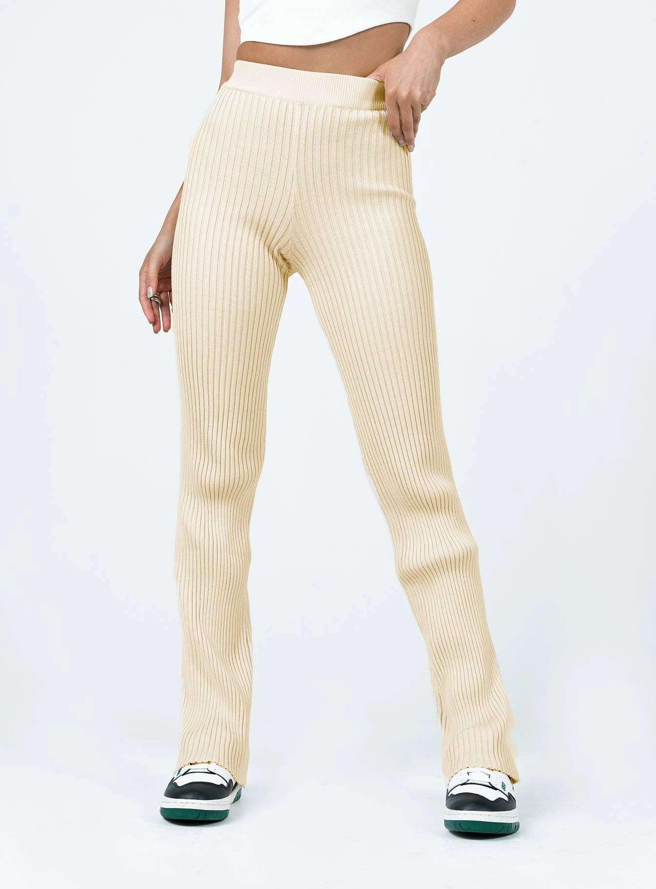 Breathable Layer Fit Stylish Cut Miloh Pants Cream