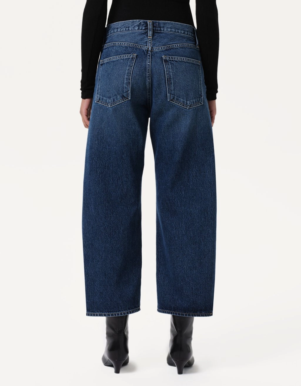 Agolde Arc Jean City Life Style Spring Mood Elegant City Walk