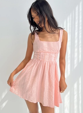 Lorinda Mini Dress Pink High-Fashion Cafe Vibe