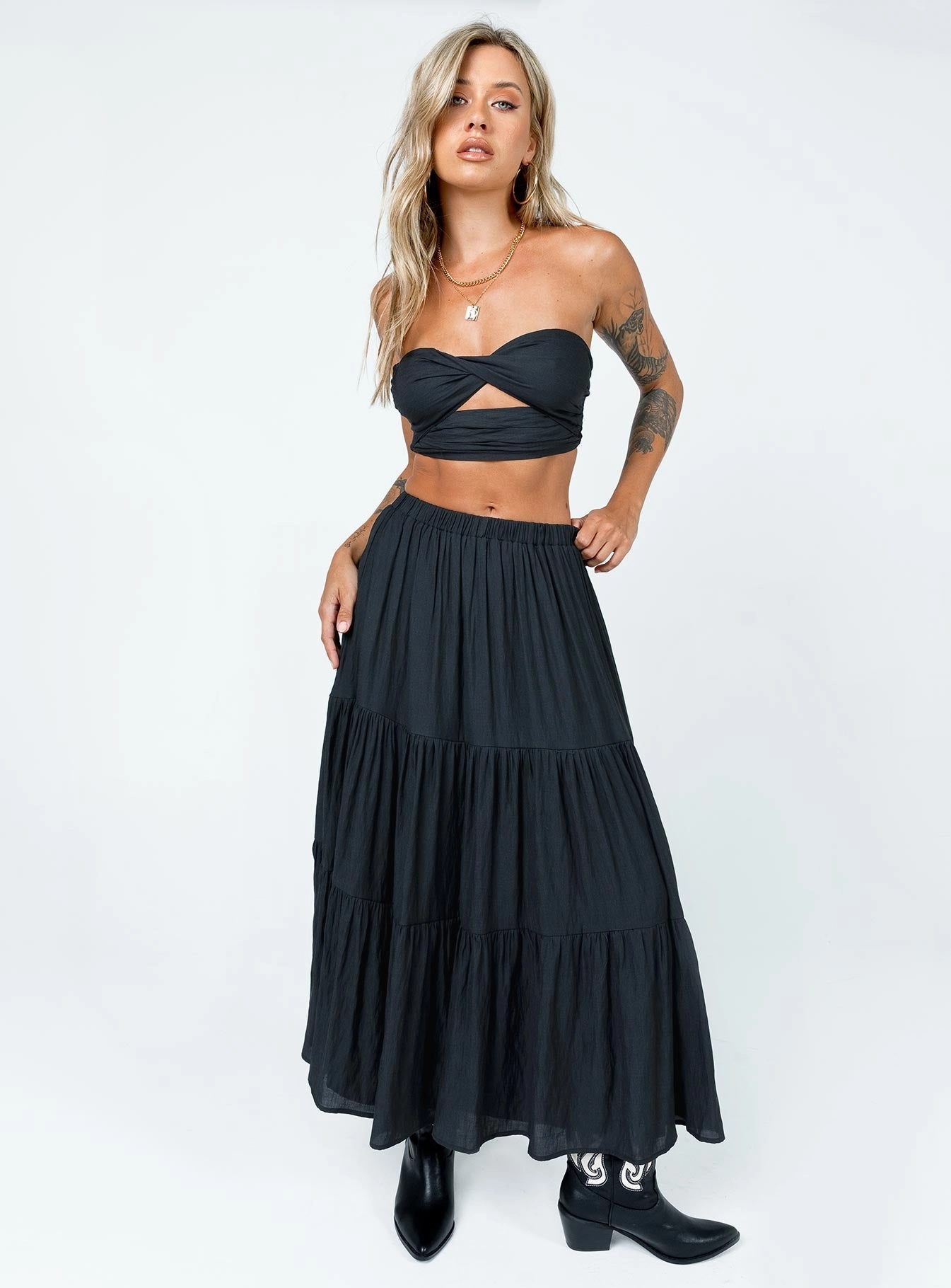 Effortless Feel Velvet Finish Allie Set Black