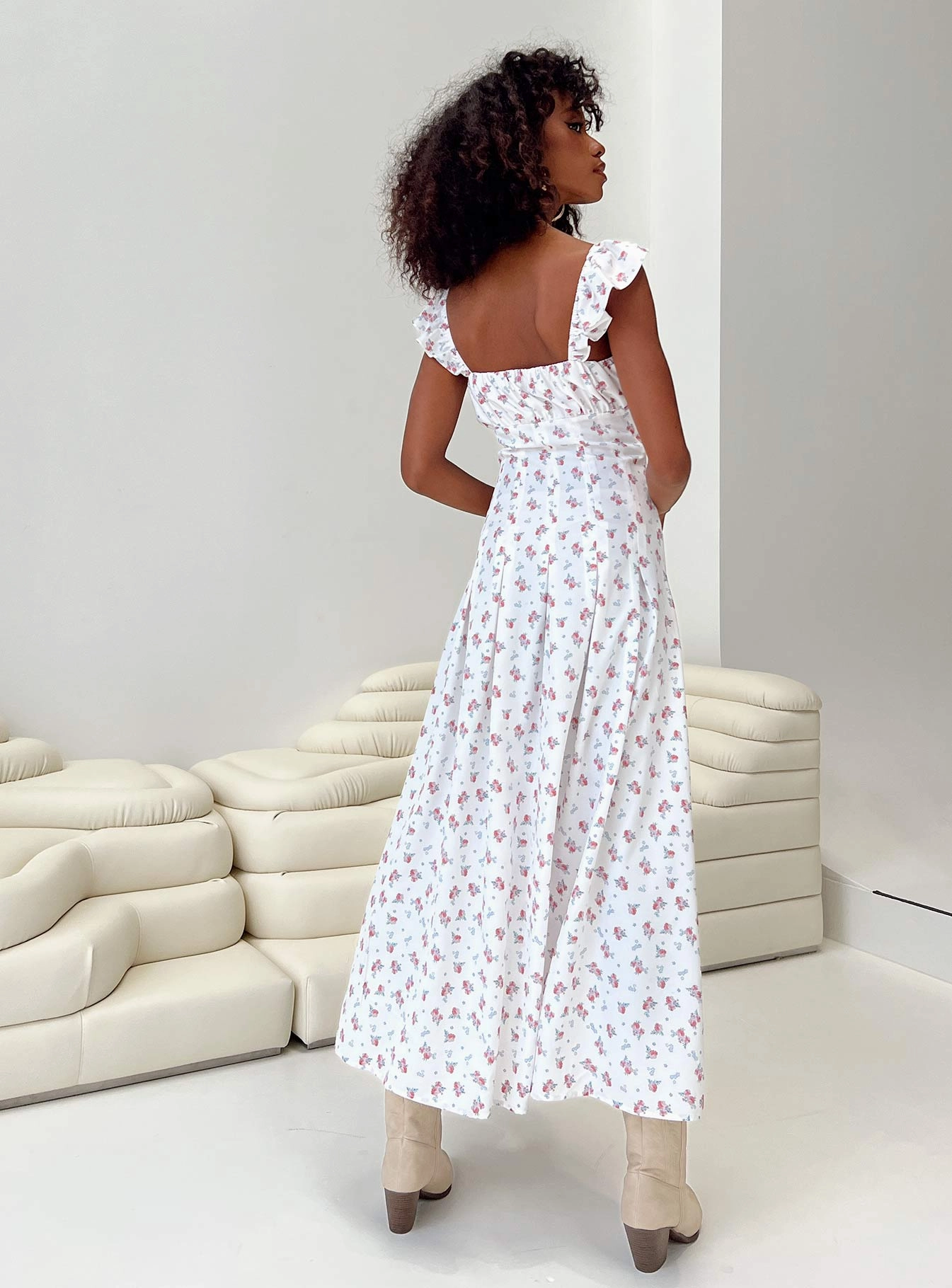 Playful Twist Soft Colorway Alver Maxi Dress White Floral