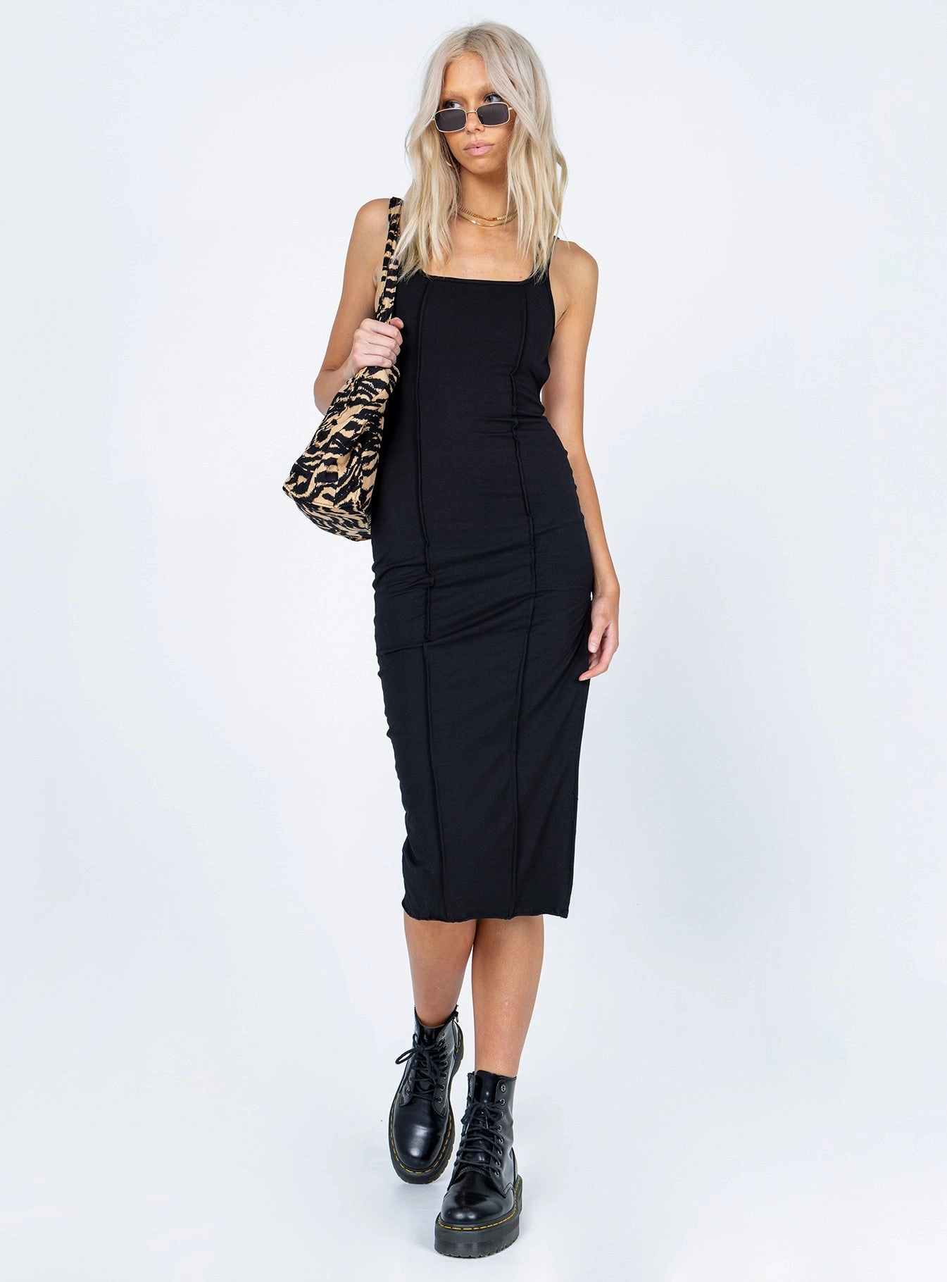 V-Neck Alya Midi Dress Black