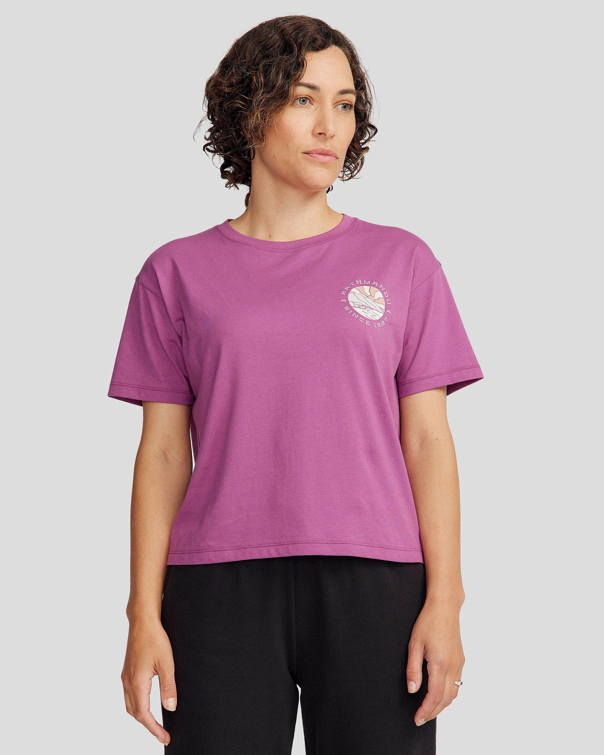 Sporty Design Sport Performance Design Women's Kathmandu Logo Sunburst Organic Cotton T-shirt - Washed Berry
