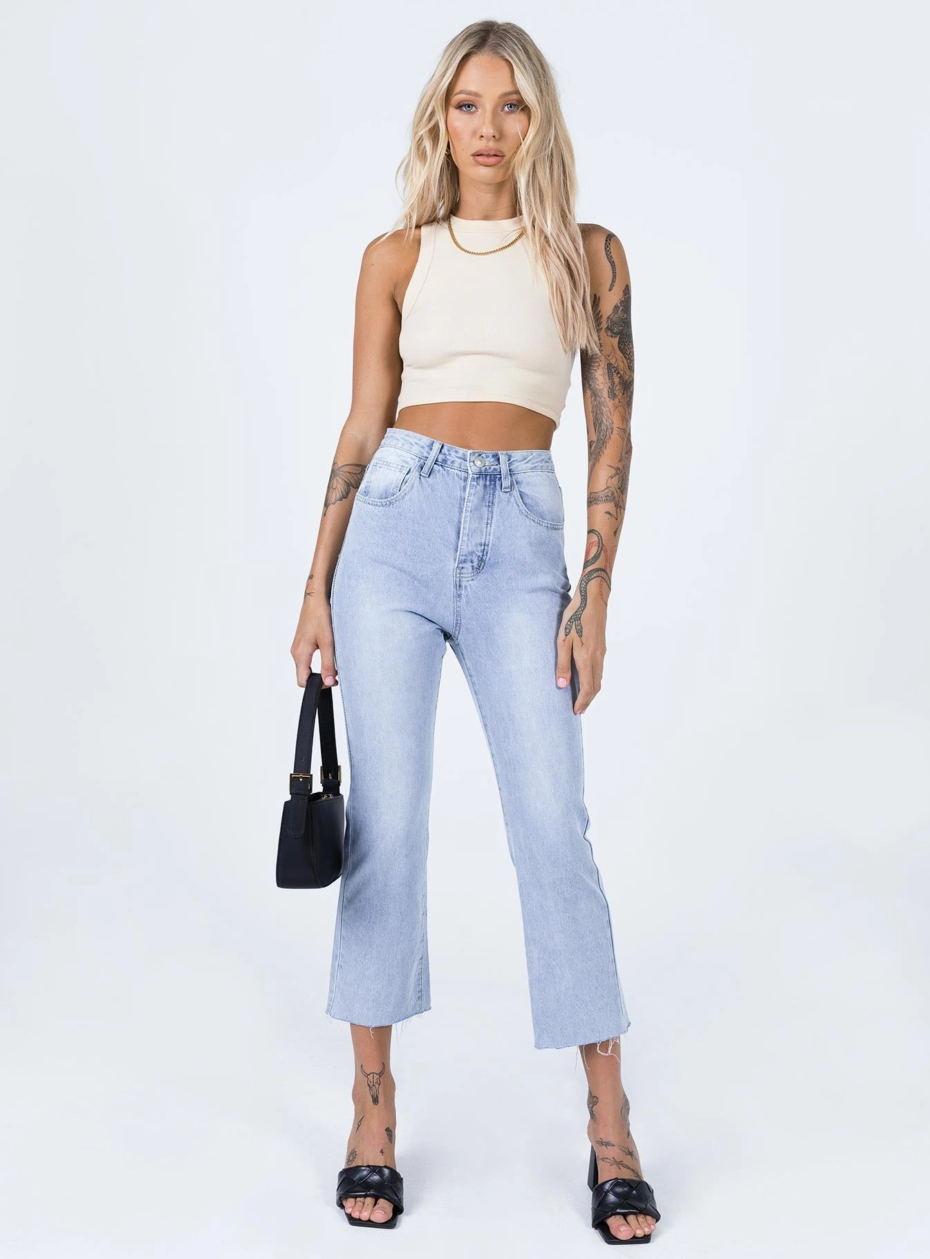 Angela Cropped Jeans Light Wash Denim Non Restrictive Thigh