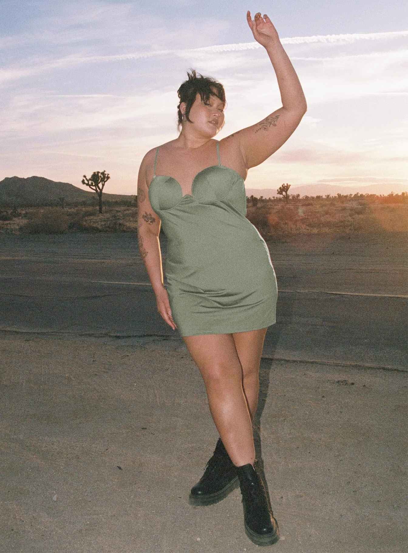 Texture Soft Annalise Mini Dress Khaki Curve
