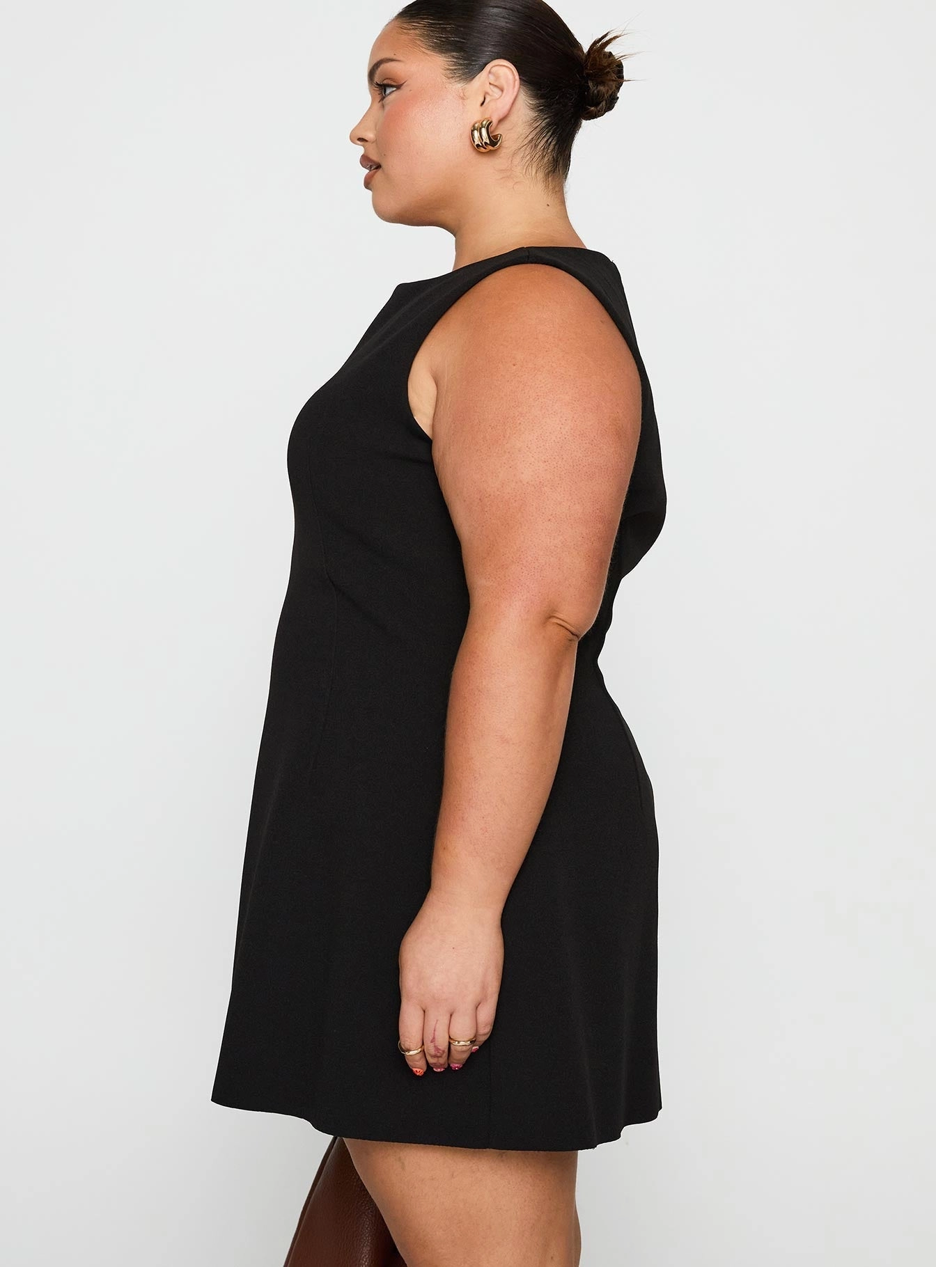 Anse Mini Dress Black Curve Refined touch
