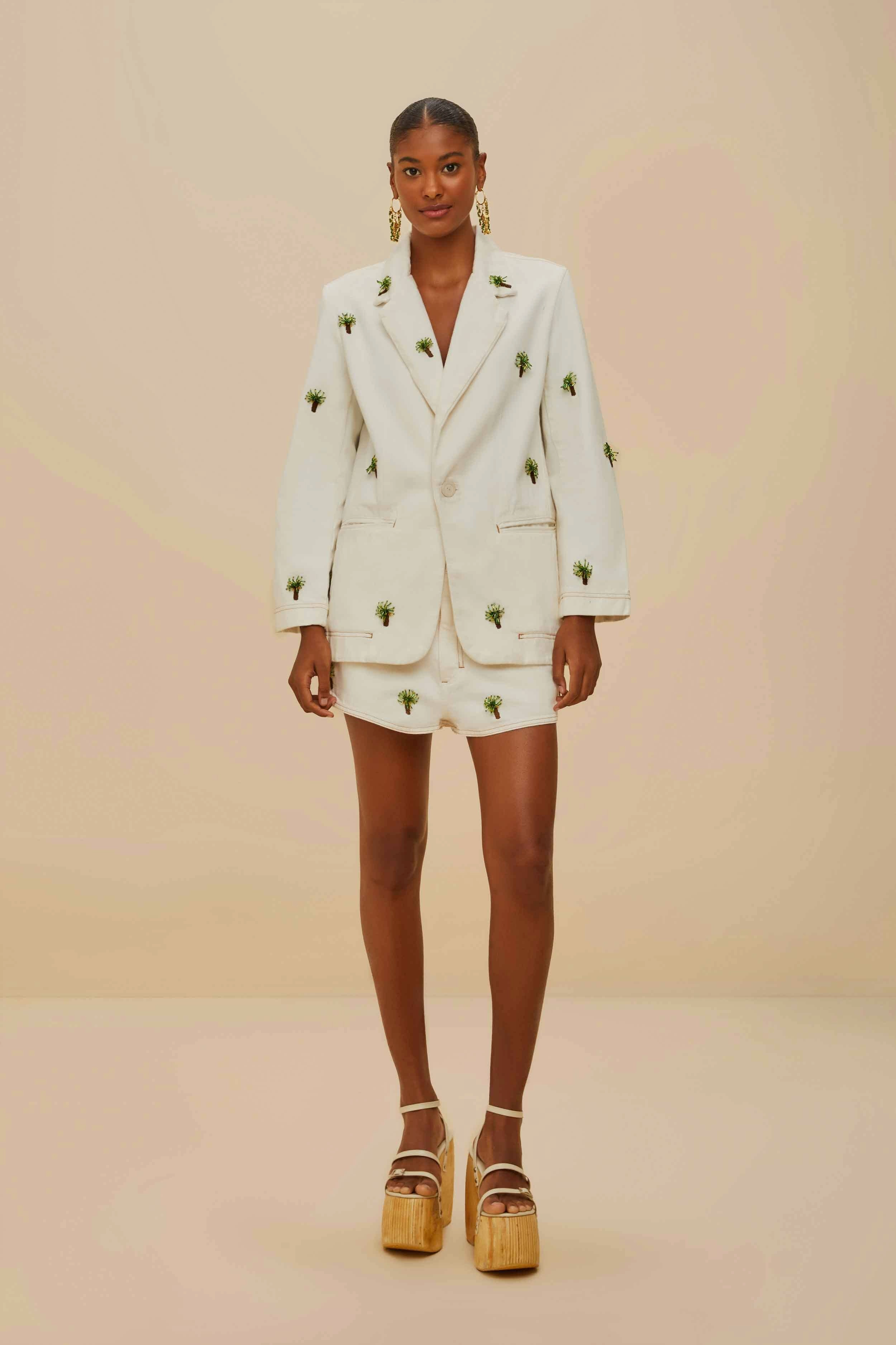 Basic Stretch Off-White Embroidered Coconut Tree Shorts