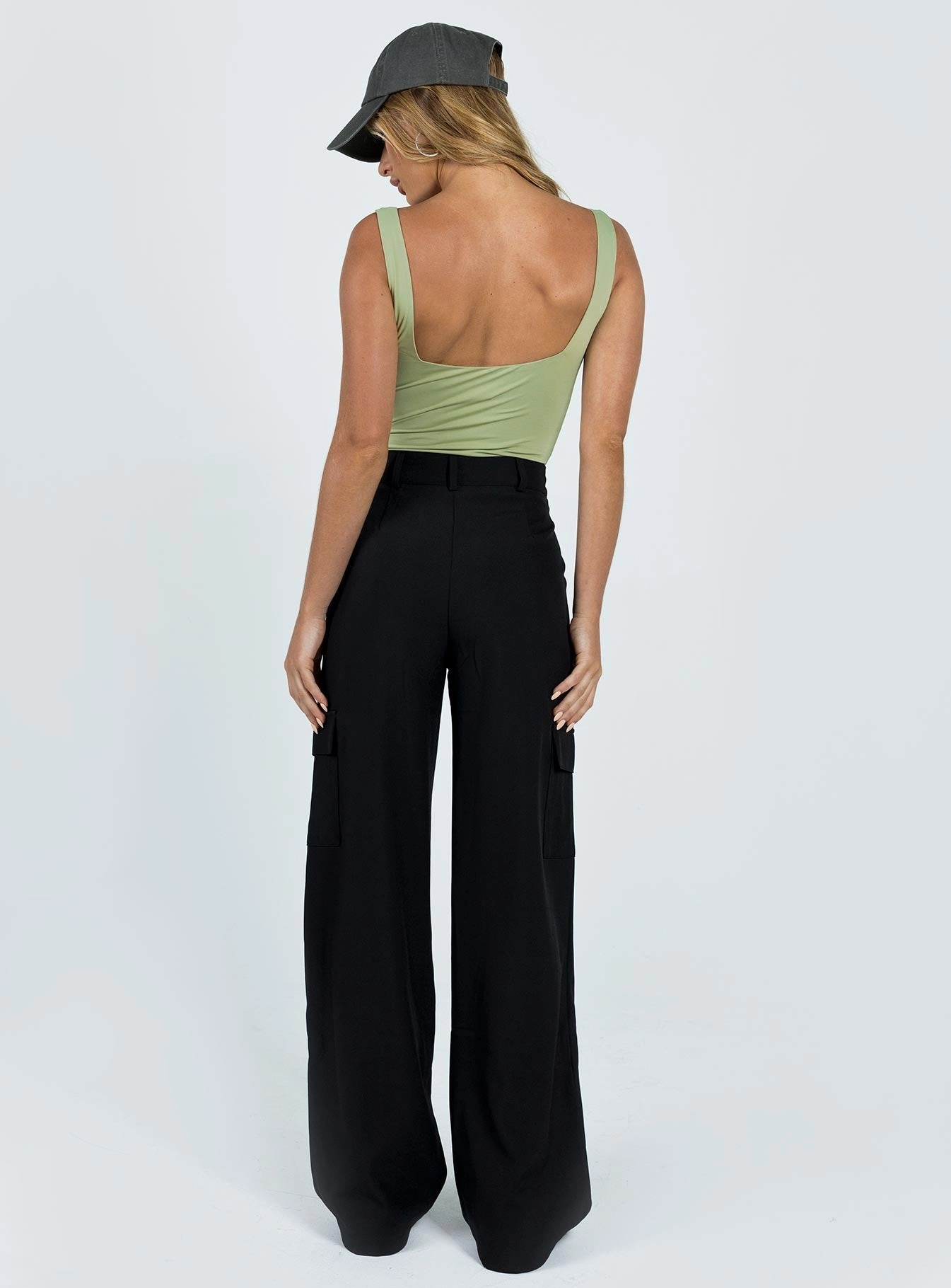 Archer Cargo Pants Black Bold Design No Ride Up Design