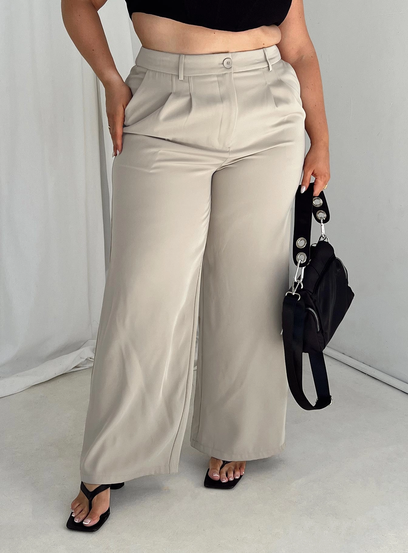 Seamless Waist Technology MachineWashable Archer Pants Taupe Curve