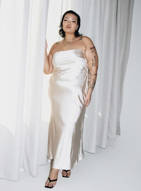 Haley Maxi Dress Champagne Curve Formed Look Soft Pleats