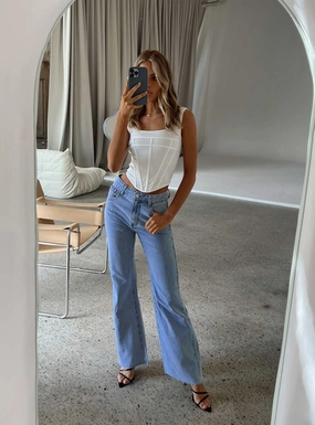 Smooth Loose Versatile Bennette Jean Light Wash Denim