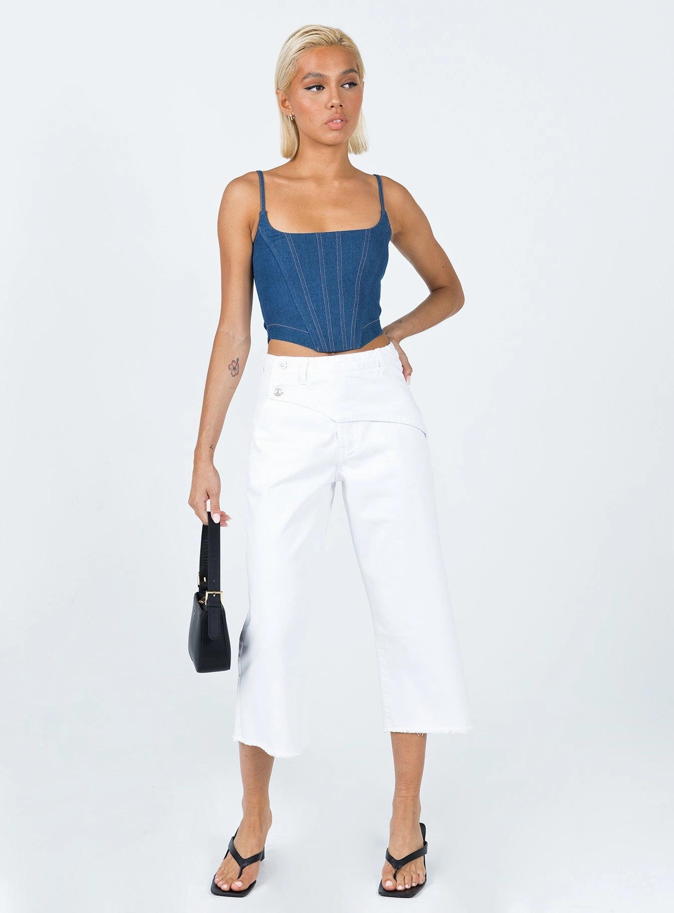 Berlin 90's Denim Jeans White Active Fit Modern Traveler Gear Sunny Vibes