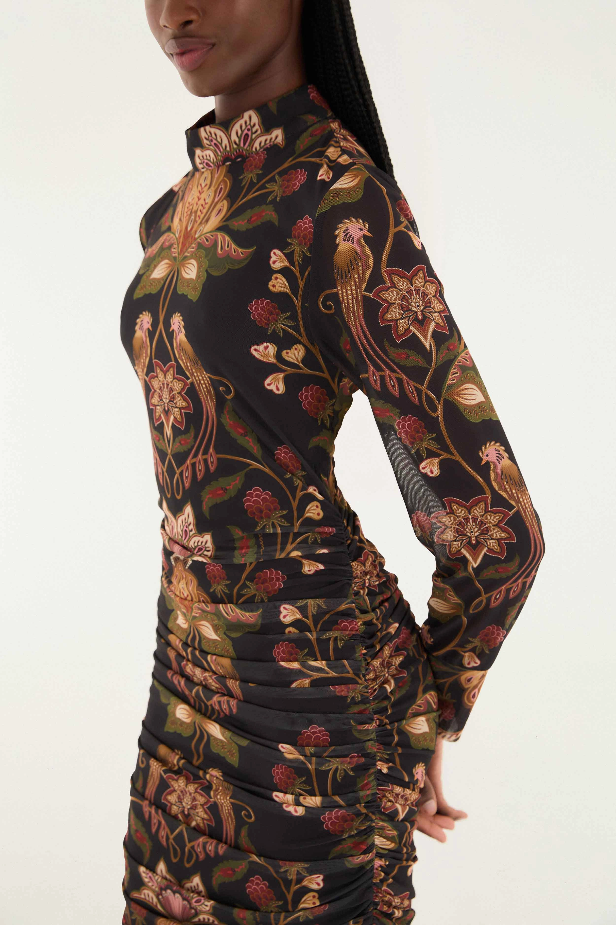 Black Berry Garden Tulle Midi Dress Aesthetic Look Subtle Edge Body Fit