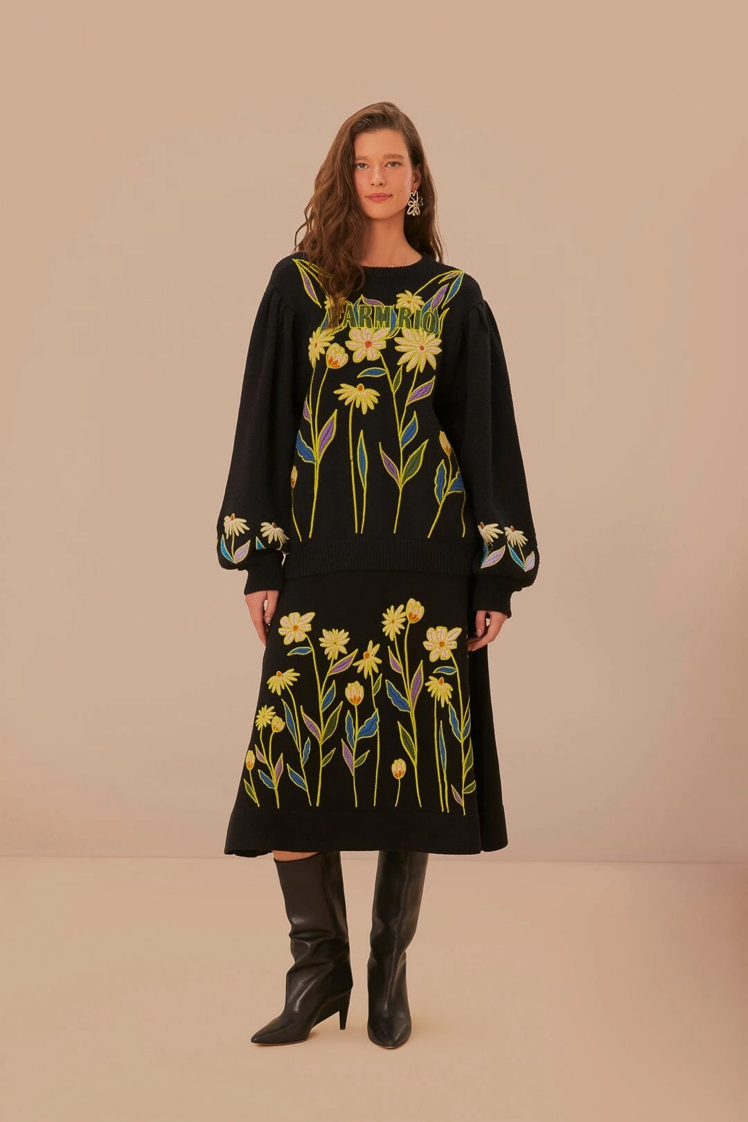 Black Farm Rio Flowers Embroidered Knit Skirt Contoured Waist Luxury Feel