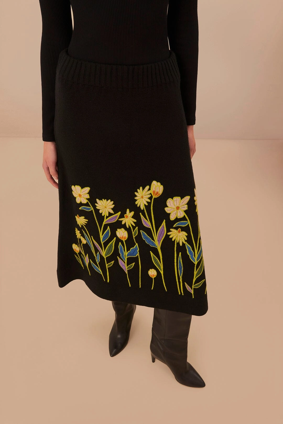 Black Farm Rio Flowers Embroidered Knit Skirt Coordinated Set Clean Lines