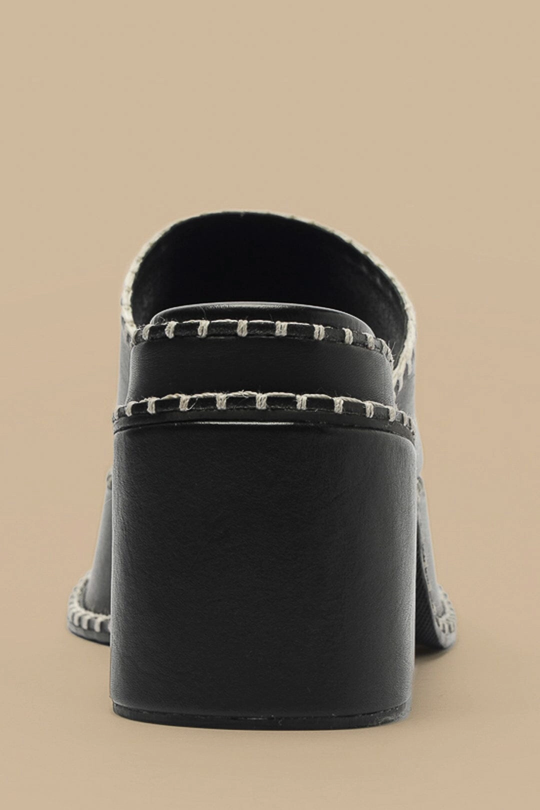 Wardrobe Staple Dynamic flex Black Wedge Mule Sandal