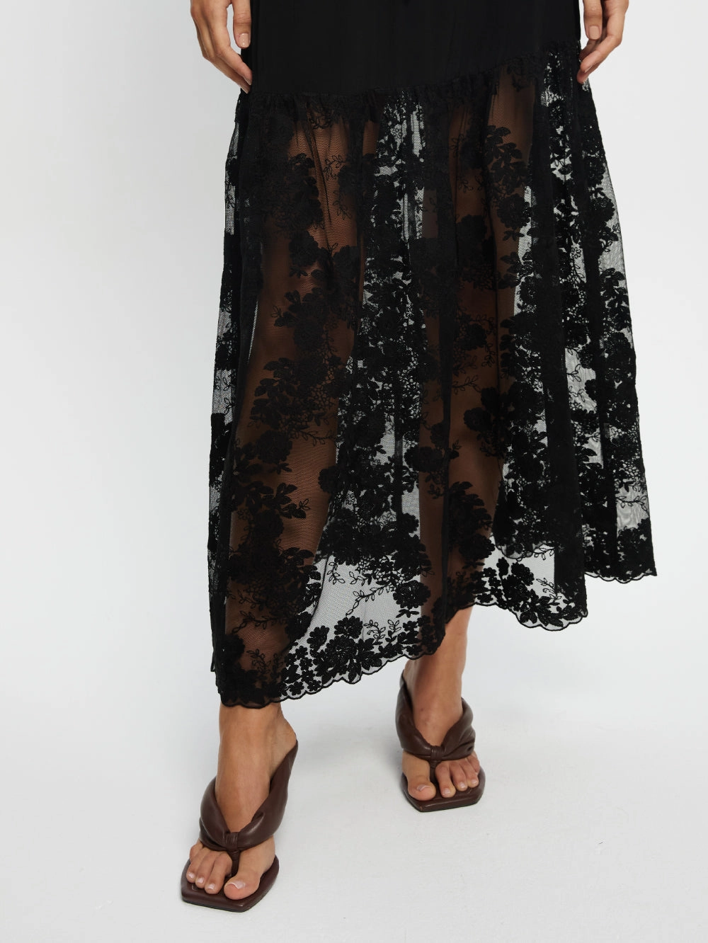 Chic Fit Blaire Lace Maxi Skirt