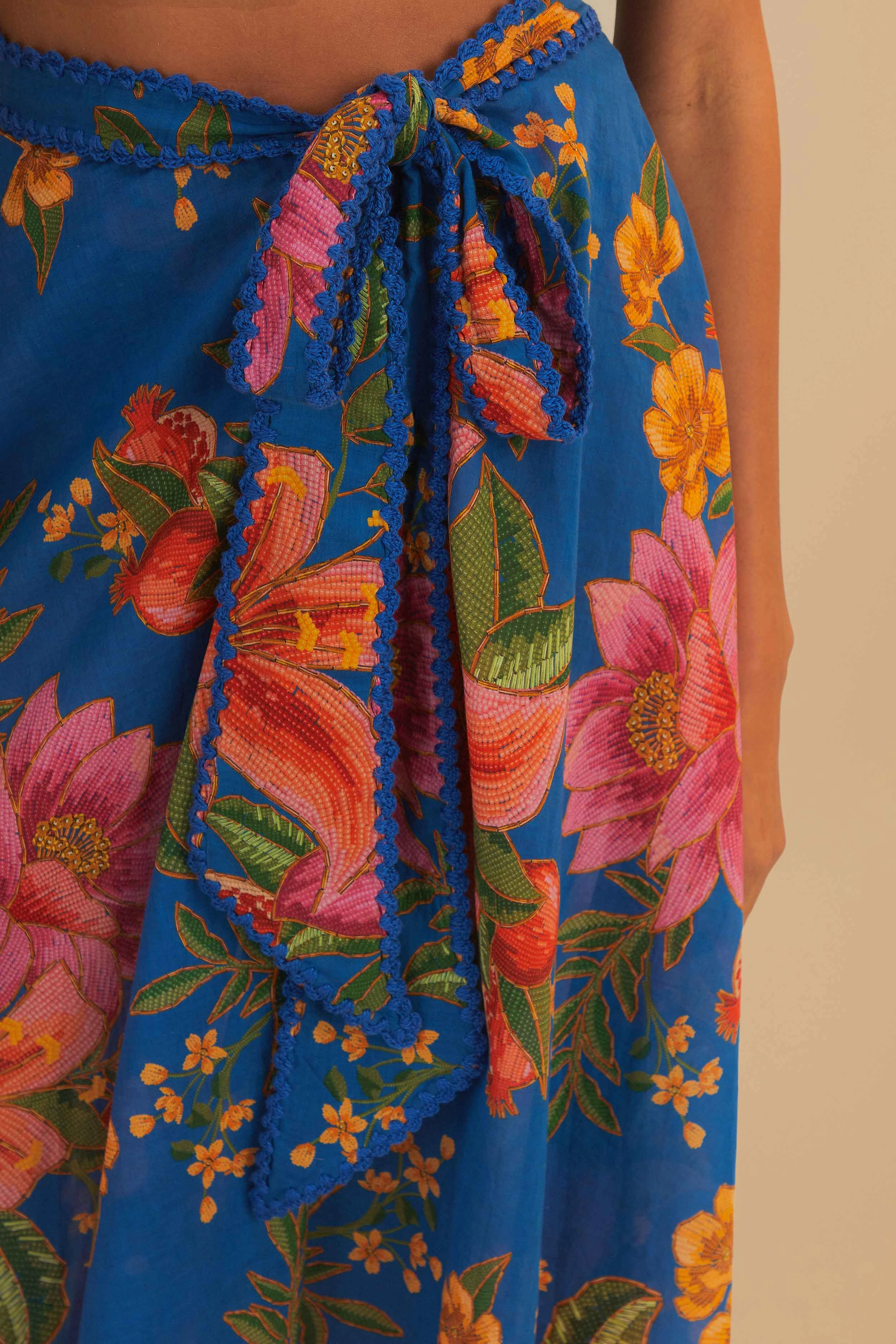 Ventilated Slits Blue Summer Fruit Midi Skirt