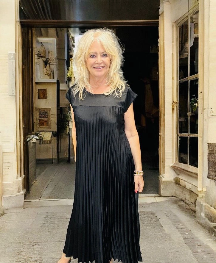Comfy Fit Wear Dark Tones Pleated Maxi dress Black
