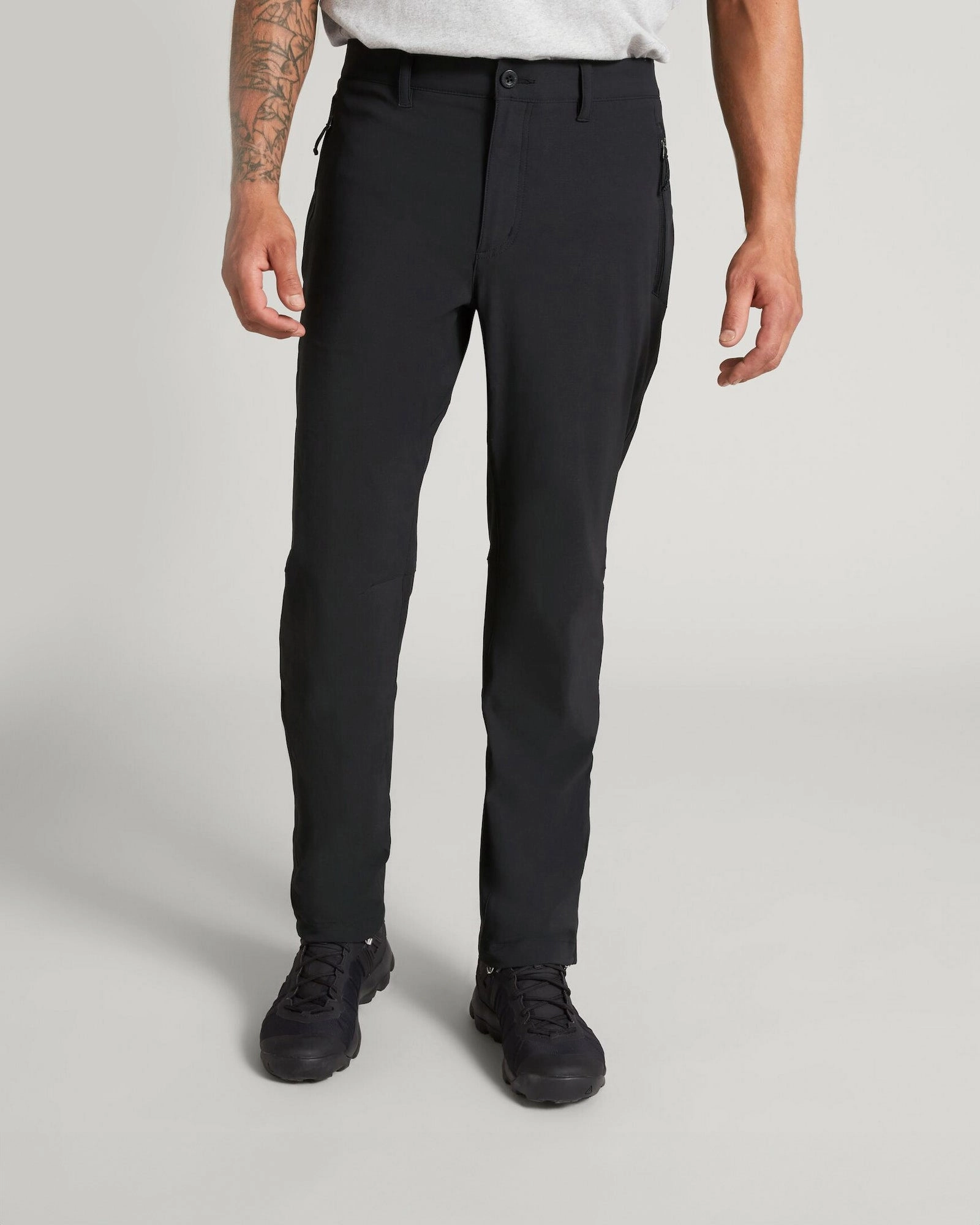 Layered Style Roll-up style Men's Aysen Pants - Black