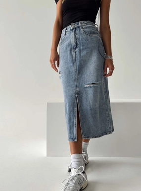 Belsie Midi Skirt Light Wash Denim Soft Outfit