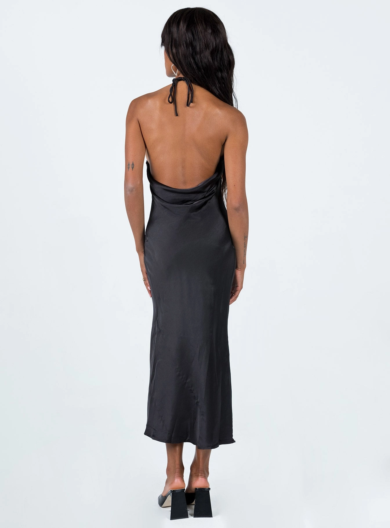 All Timewear Comfy Yet Stylish Broughton Halter Midi Dress Black