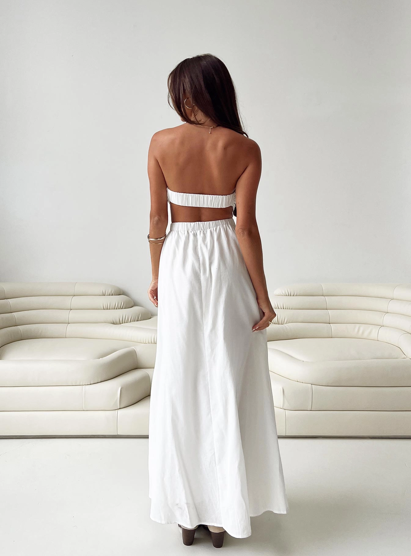 Elegant evening wear Delicate Details Jessia Maxi Dress White