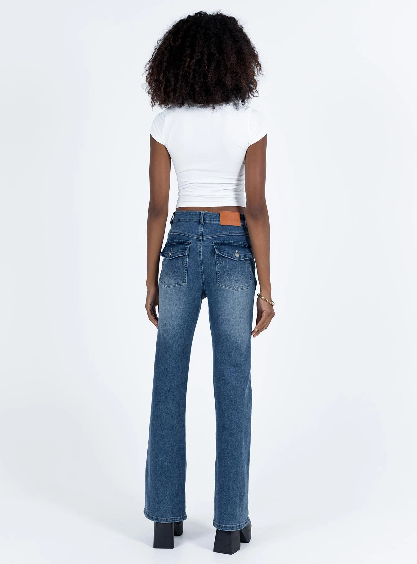 Luxury Student Outfit Carvalho Flare Jeans Mid Wash Denim