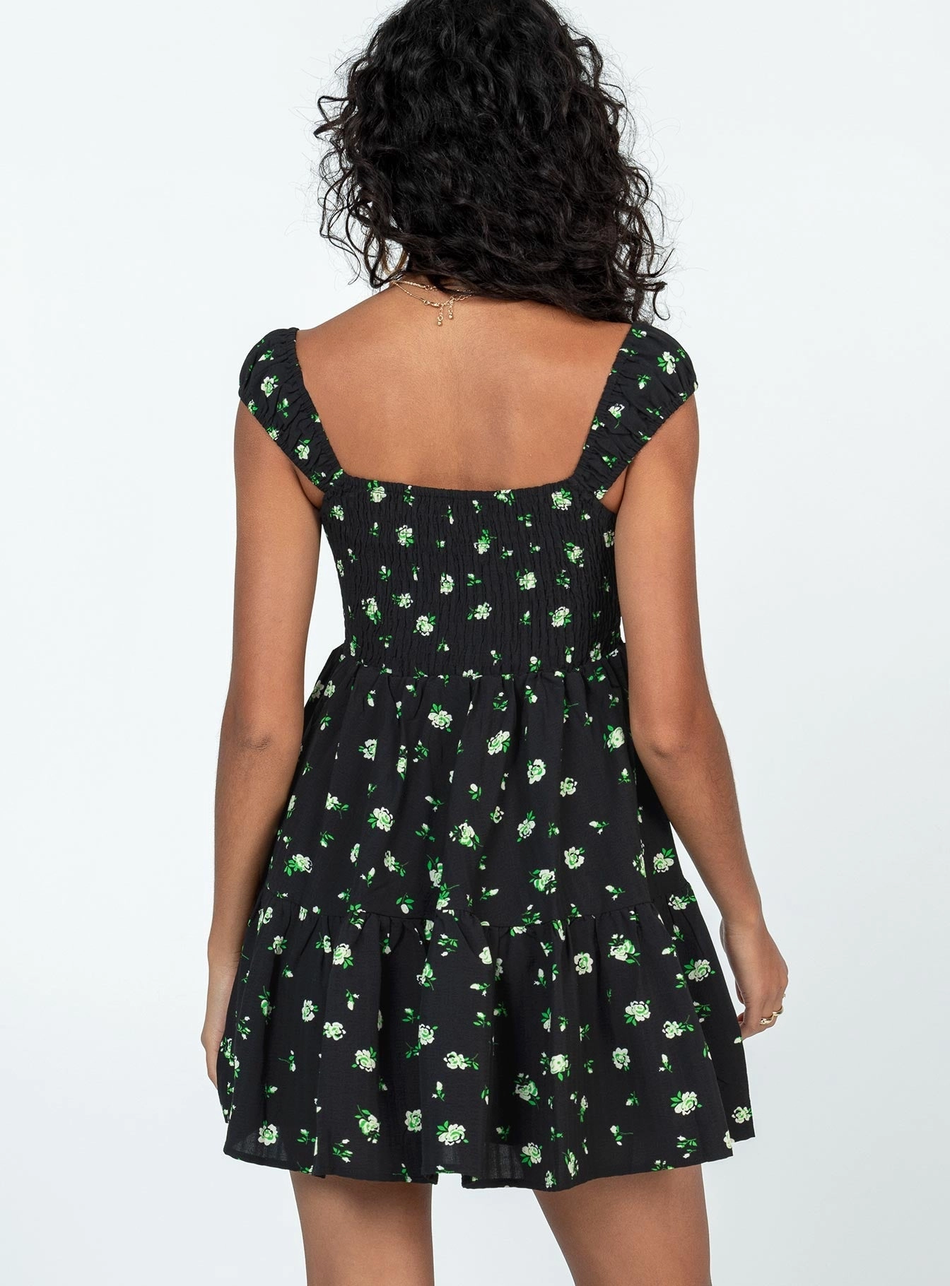 Casual Essential Understated Charm Cedarwood Mini Dress Black / Floral