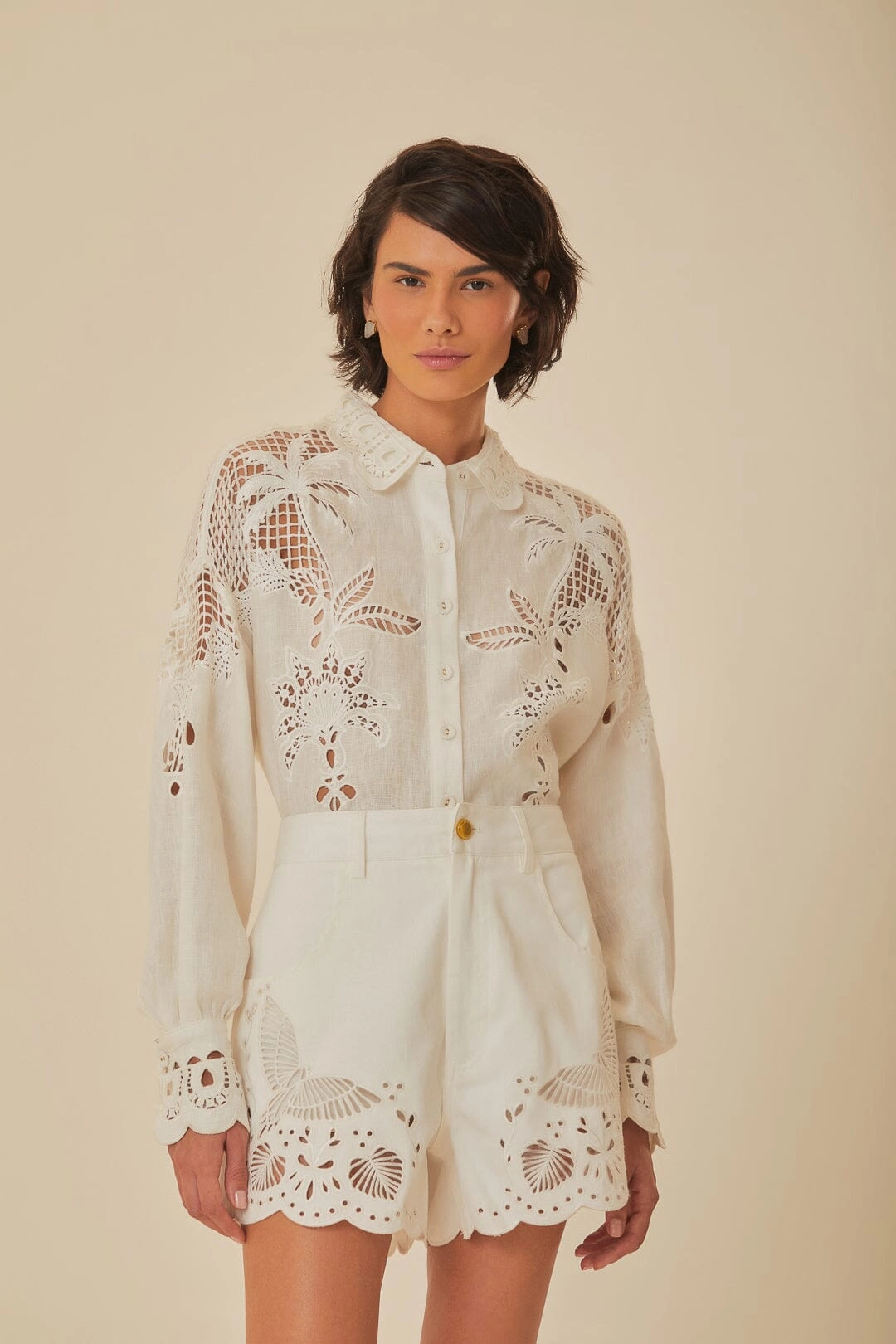 Richelieu Embroidered Shorts Timeless Look