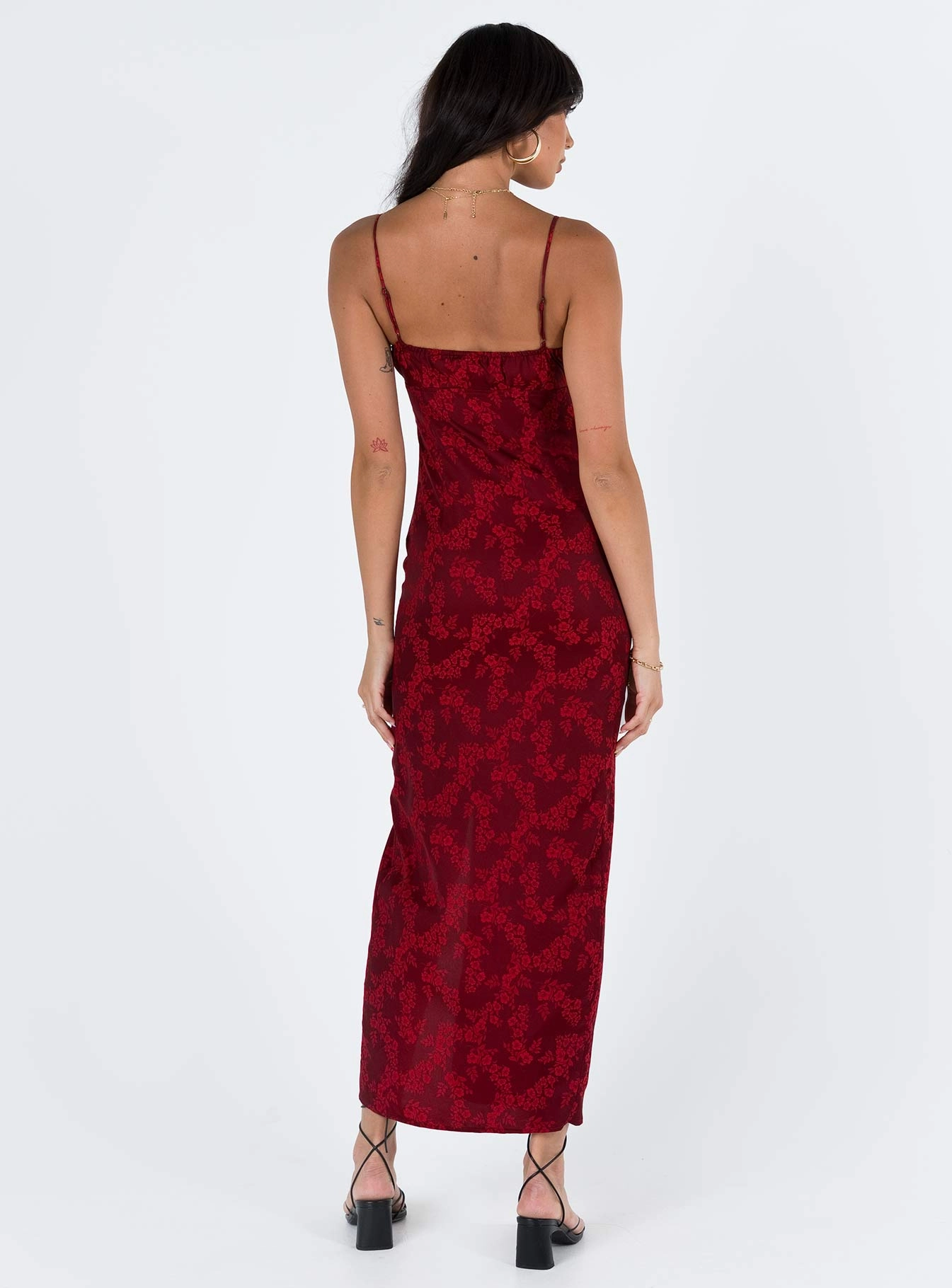 Dreamy Texture Neutral Layer Noda Maxi Dress Burgundy