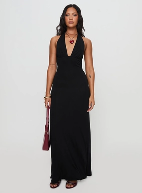 Sleek Silhouette Tinisie Maxi Dress Black