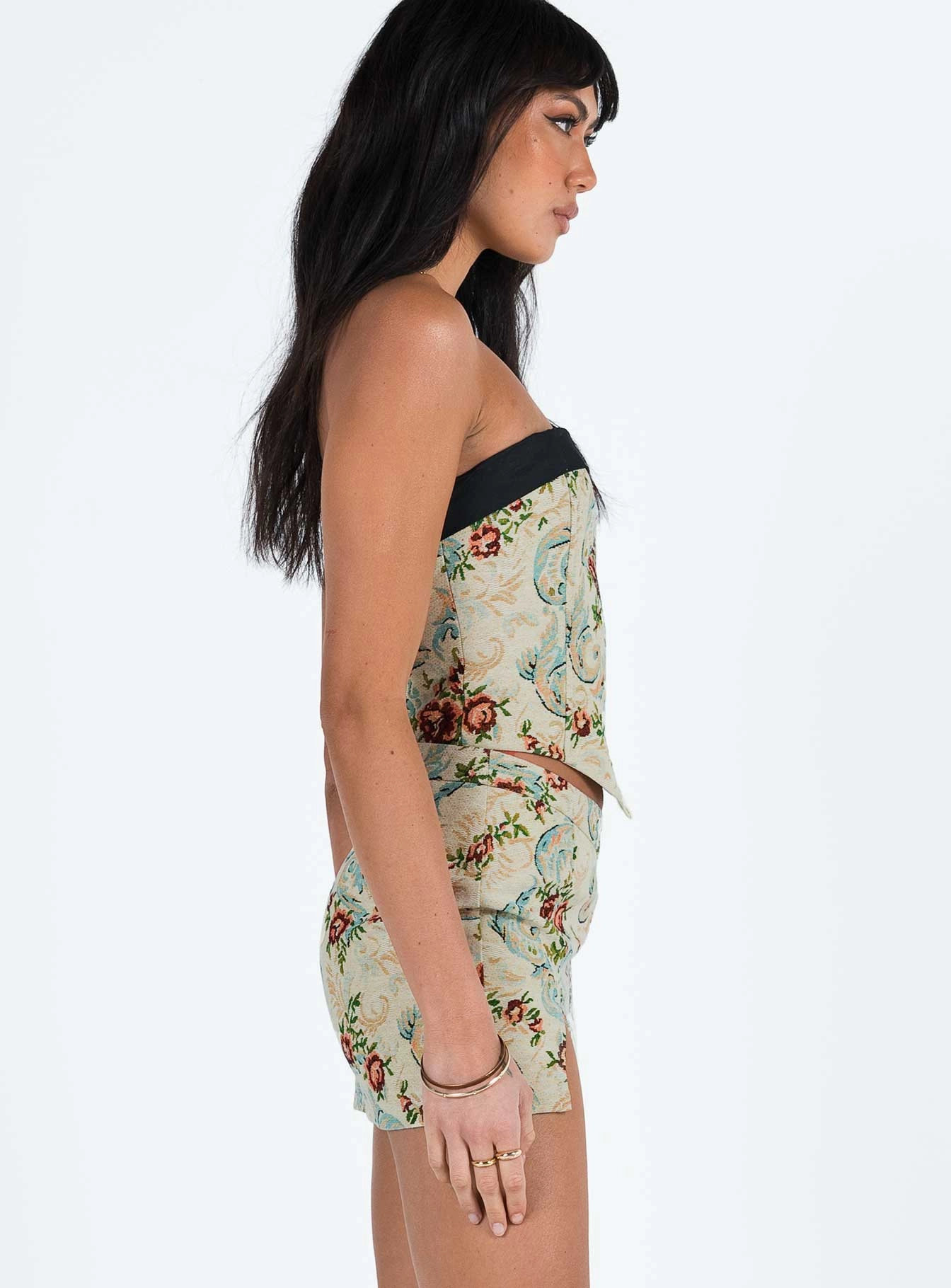 Contoured Waist Cazale Mini Skirt Tapestry