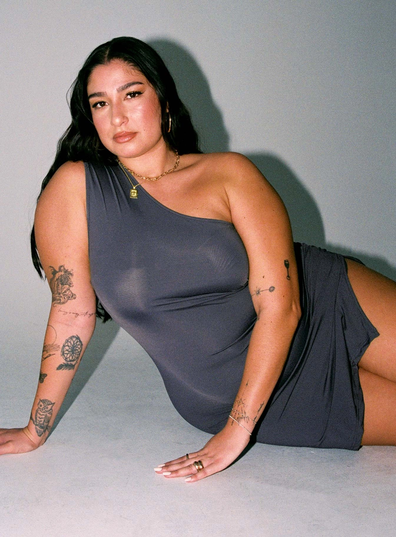 Irisa Mini Dress Grey Curve Calm Fit