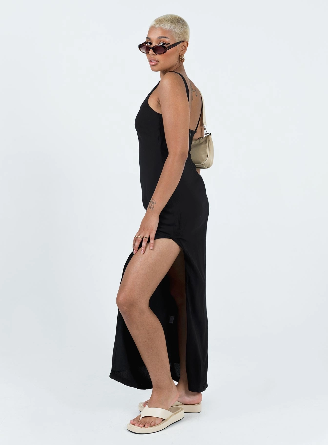 Air Beauty Coffee Break Shanaeya 90s Maxi Dress Black