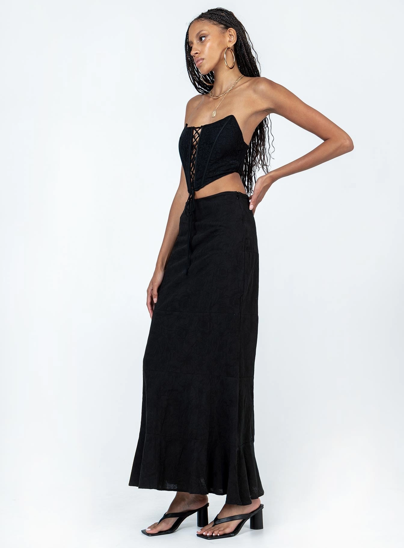 Outfit Moodboard Raven Mid Rise Skirt Black