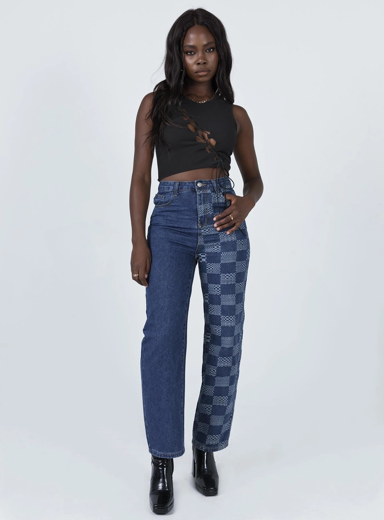 Cher Straight Leg Denim Jeans Smooth zipper closure