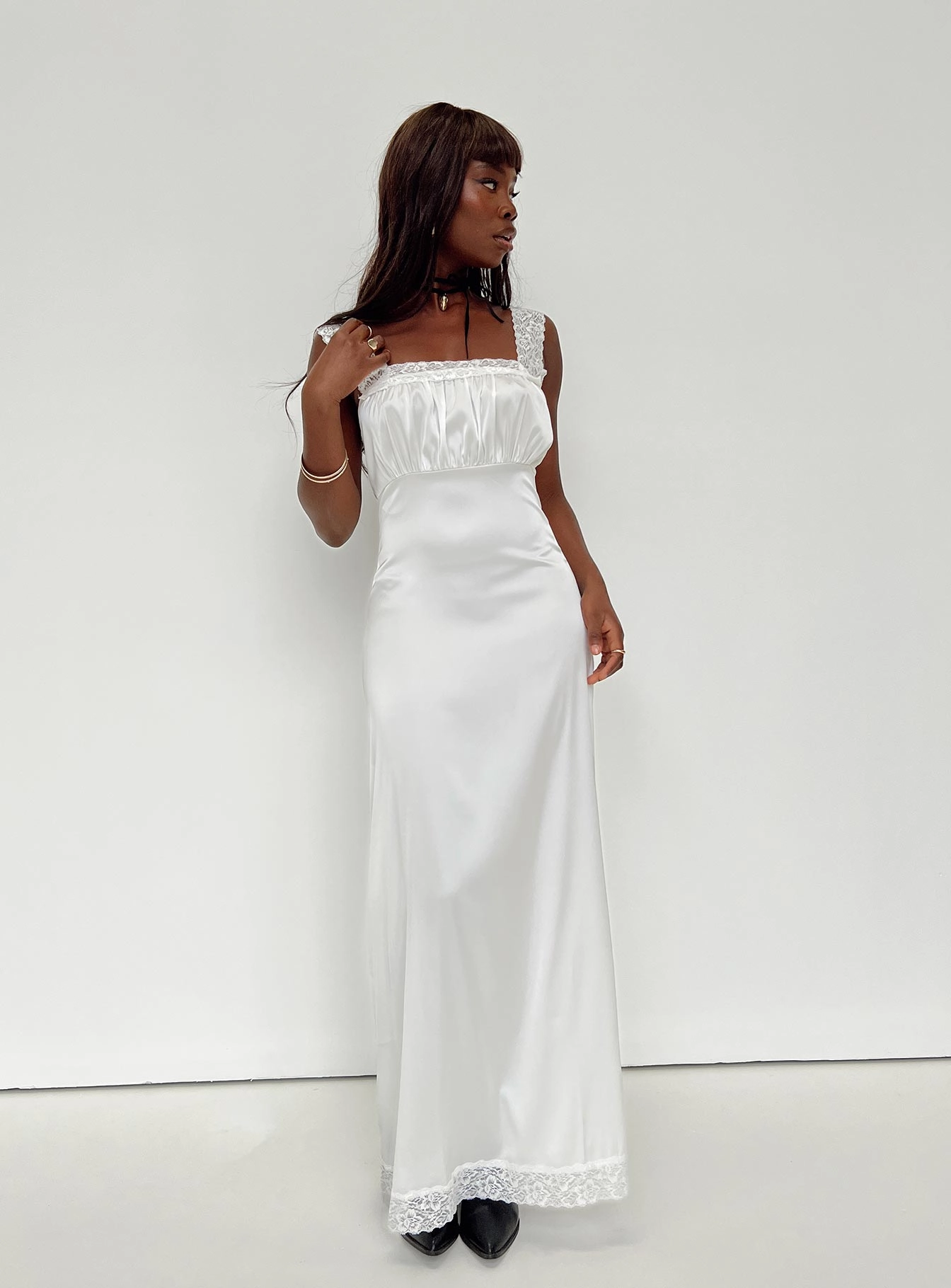 Ballerina Vintage Maxi Dress Porcelain Lace Accent Sleek Movement