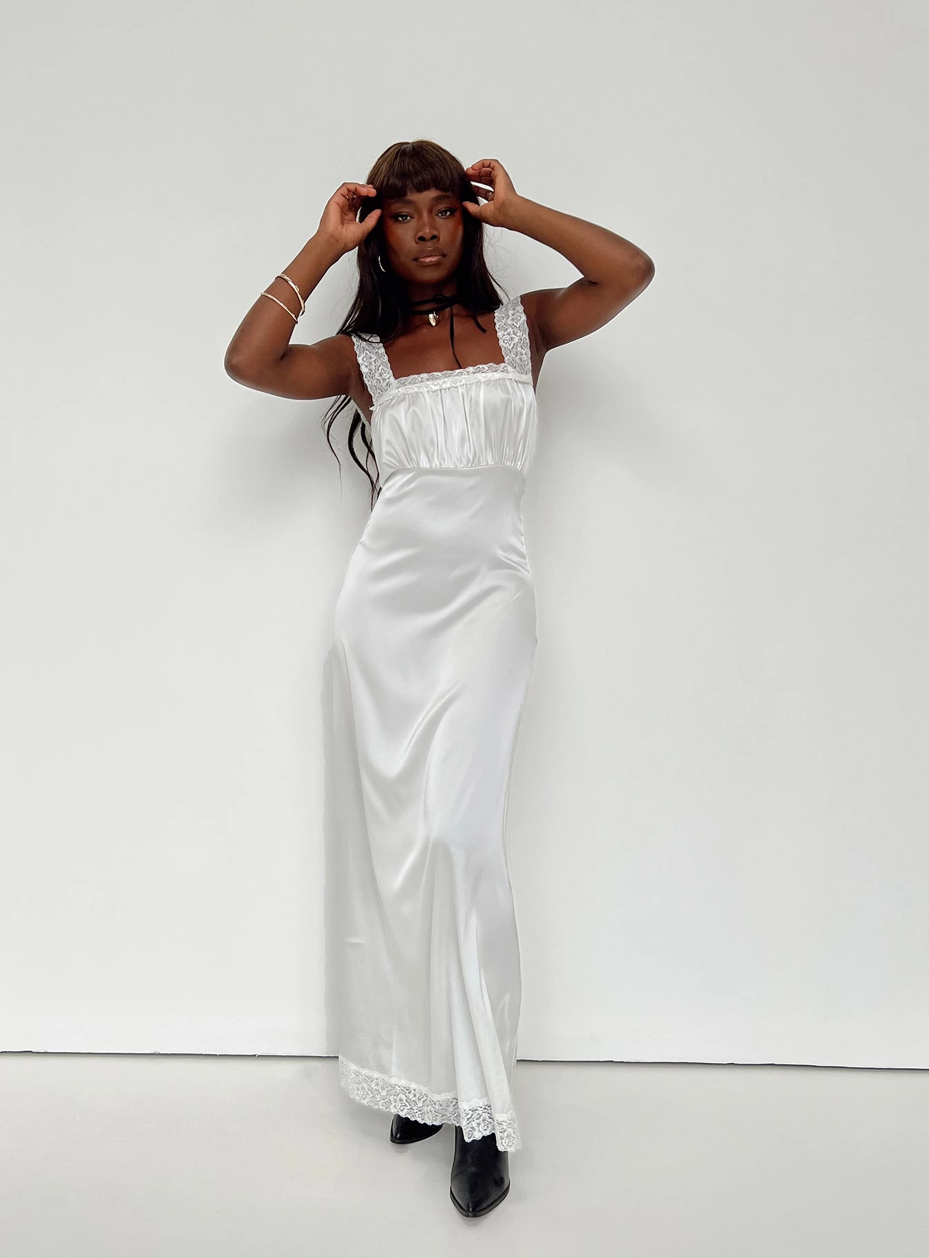 Timeless fitted silhouette Calm Shine Ballerina Vintage Maxi Dress Porcelain