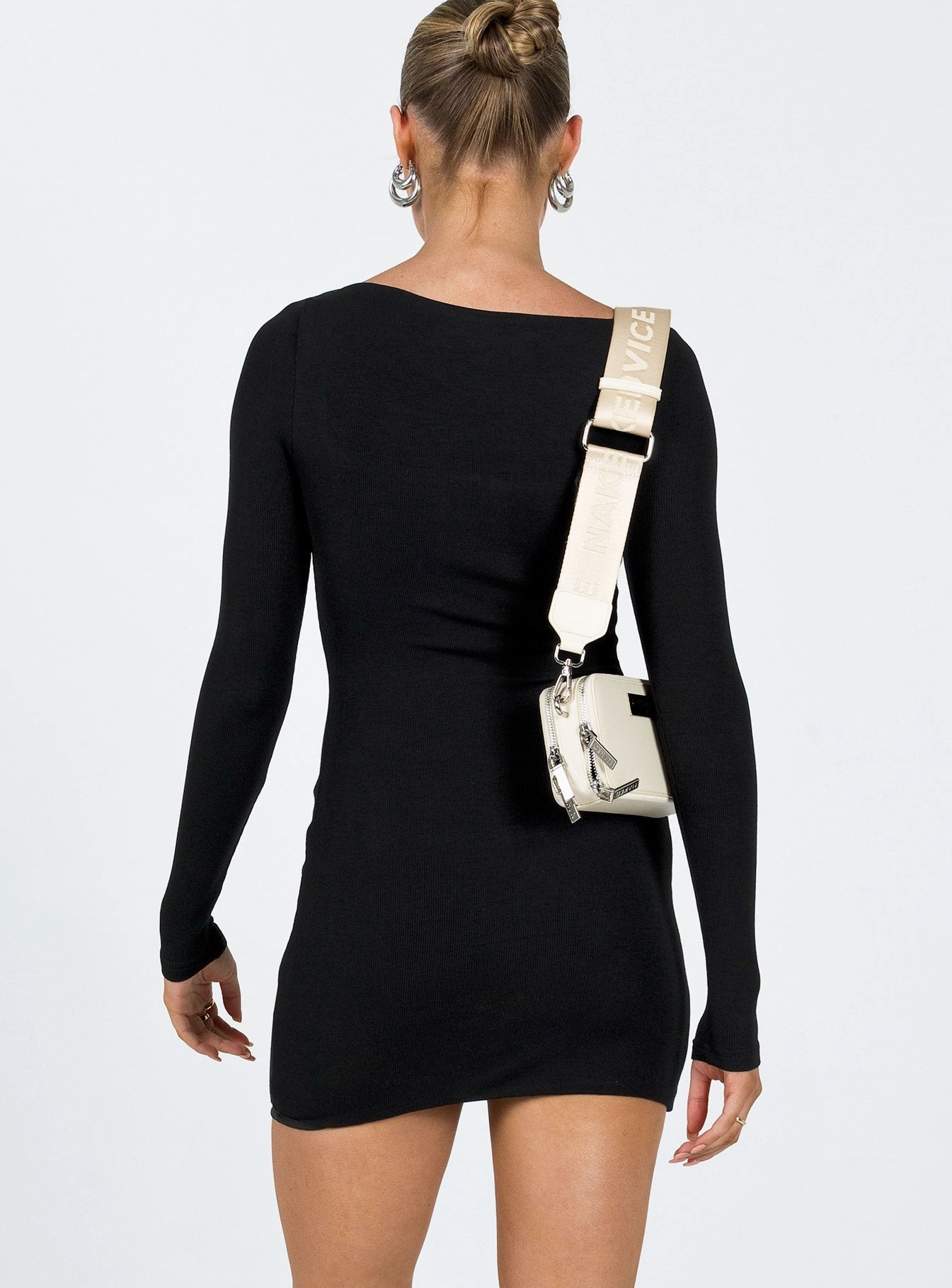 Colbert Long Sleeve Mini Dress Black Travel-Essential
