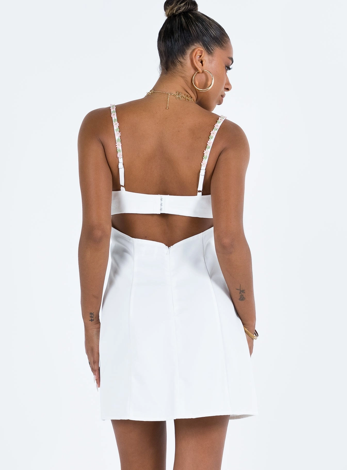 Lorene Mini Dress White Olive Fresh Bold Cut